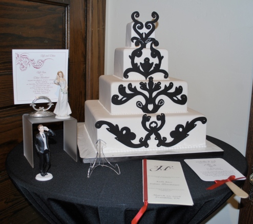 Black & White Cake with coordinating extras